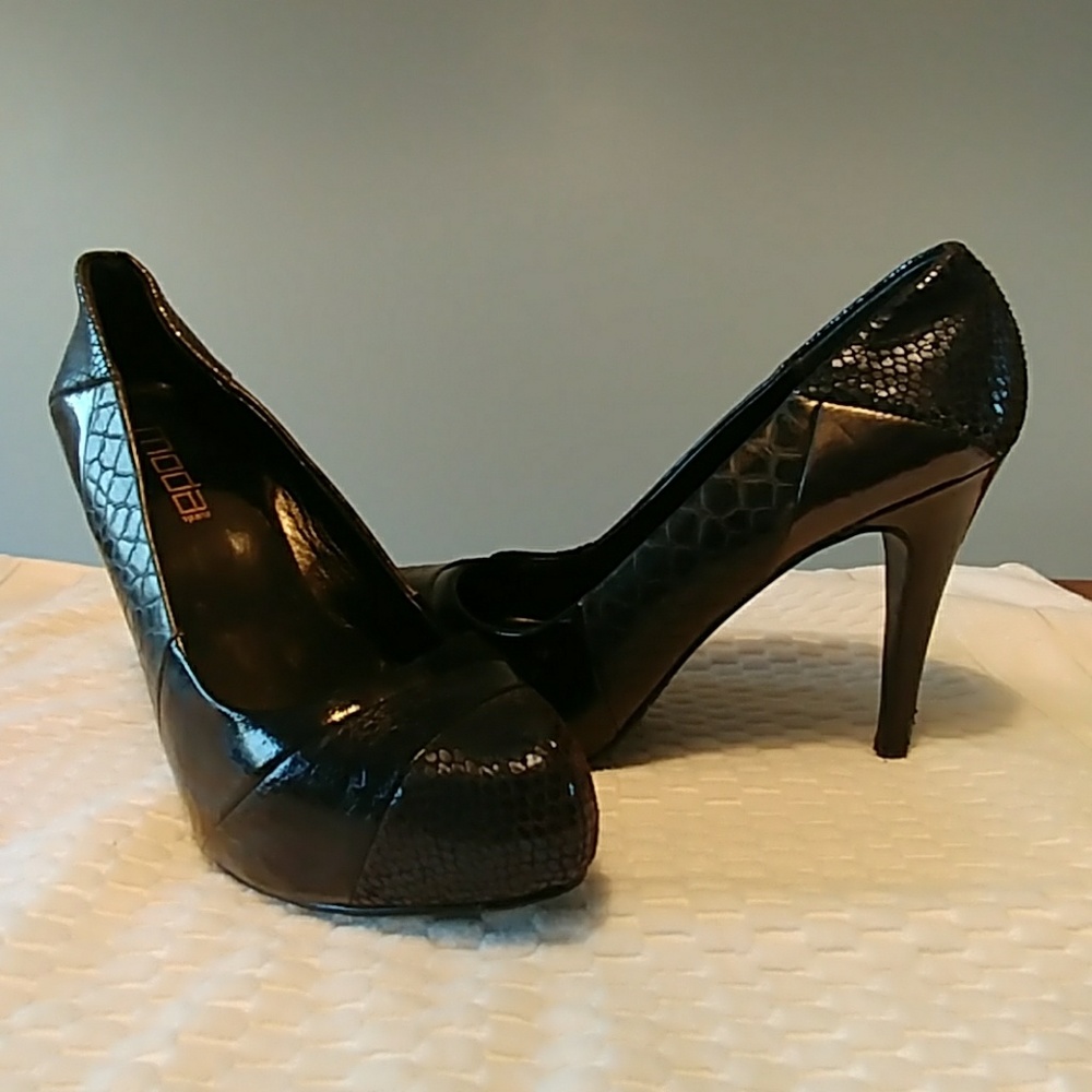 Black and Navy heels